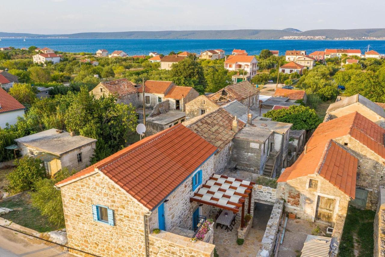 Holiday Home Lipa Nasa Neviđane Zewnętrze zdjęcie