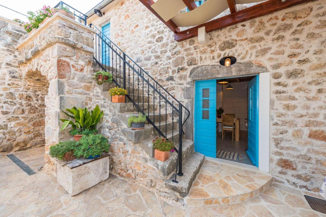Holiday Home Lipa Nasa Neviđane Zewnętrze zdjęcie
