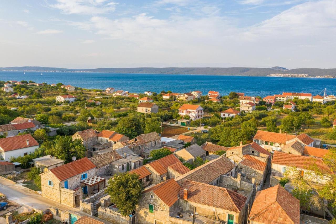 Holiday Home Lipa Nasa Neviđane Zewnętrze zdjęcie