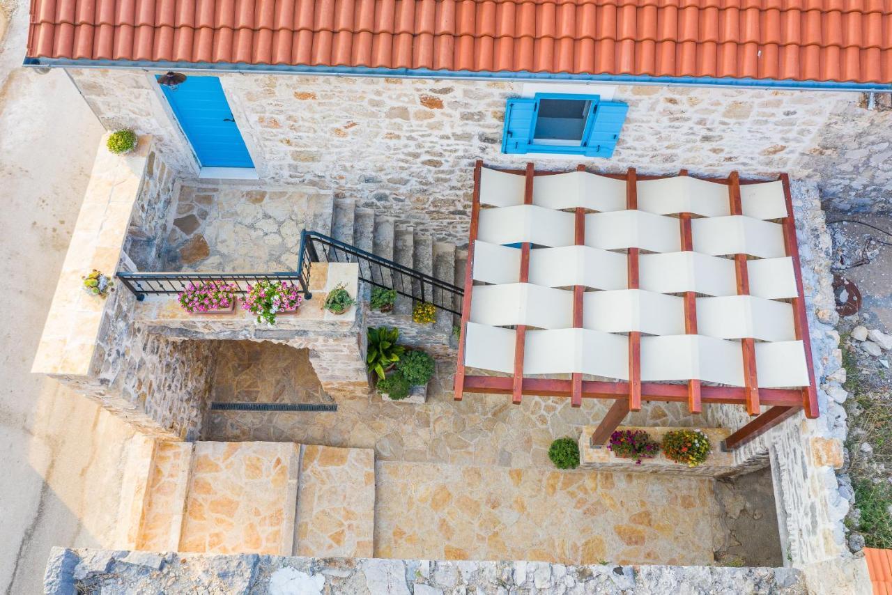 Holiday Home Lipa Nasa Neviđane Zewnętrze zdjęcie