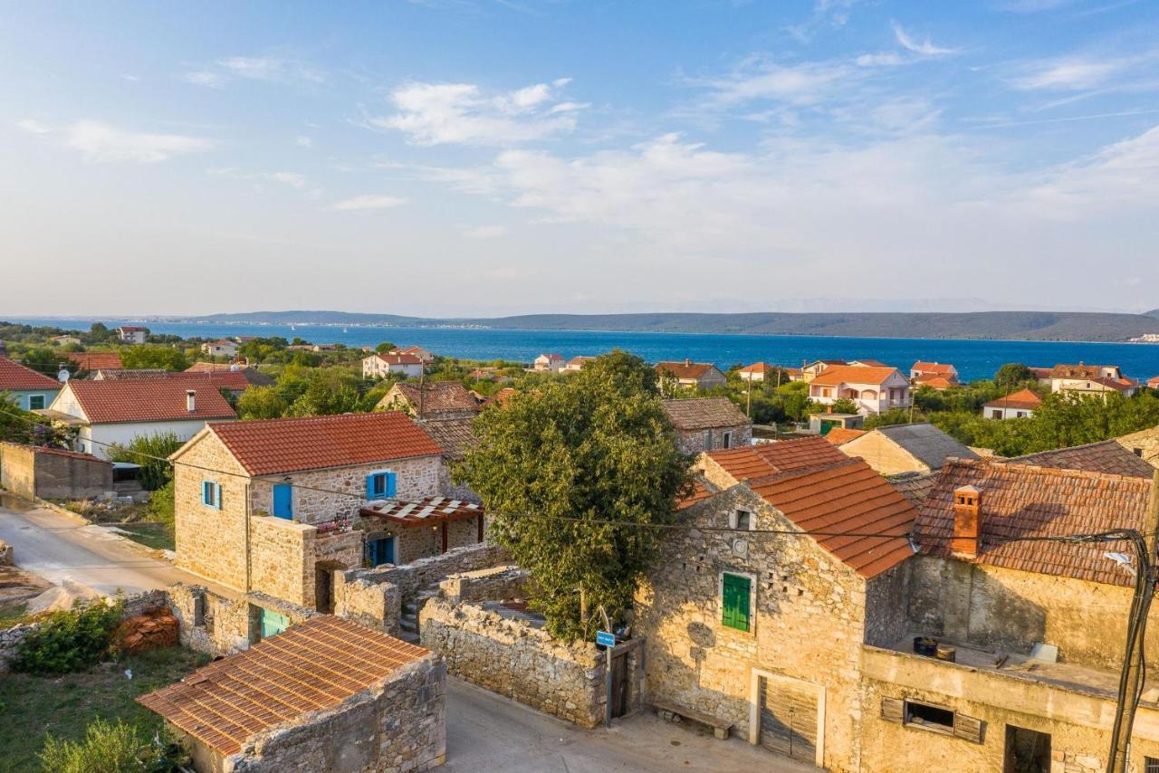 Holiday Home Lipa Nasa Neviđane Zewnętrze zdjęcie