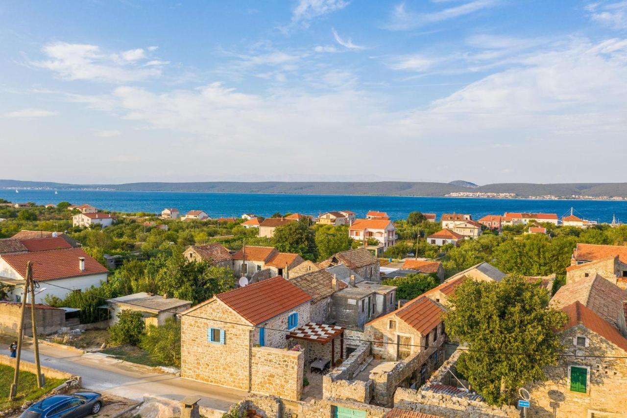 Holiday Home Lipa Nasa Neviđane Zewnętrze zdjęcie