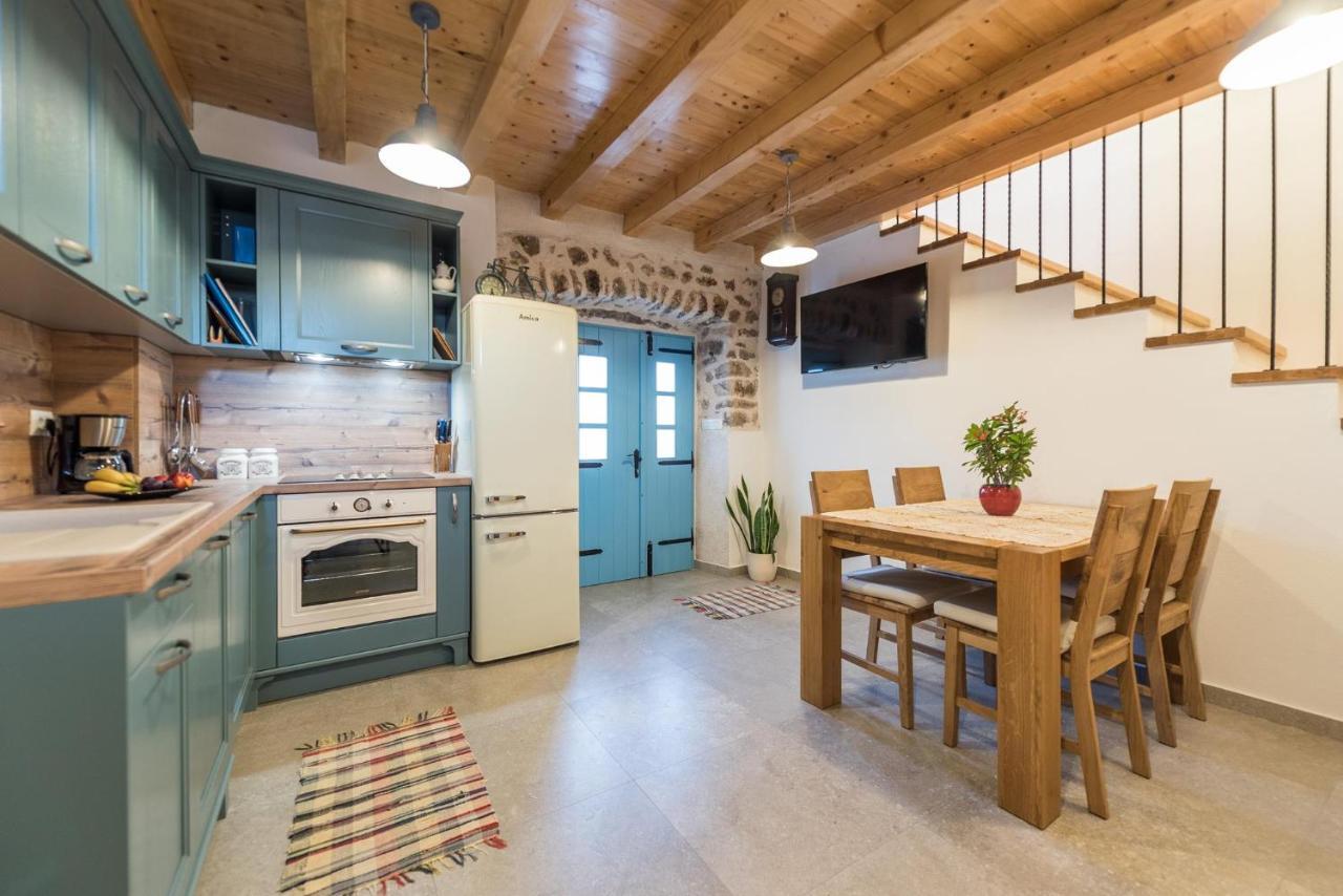 Holiday Home Lipa Nasa Neviđane Zewnętrze zdjęcie