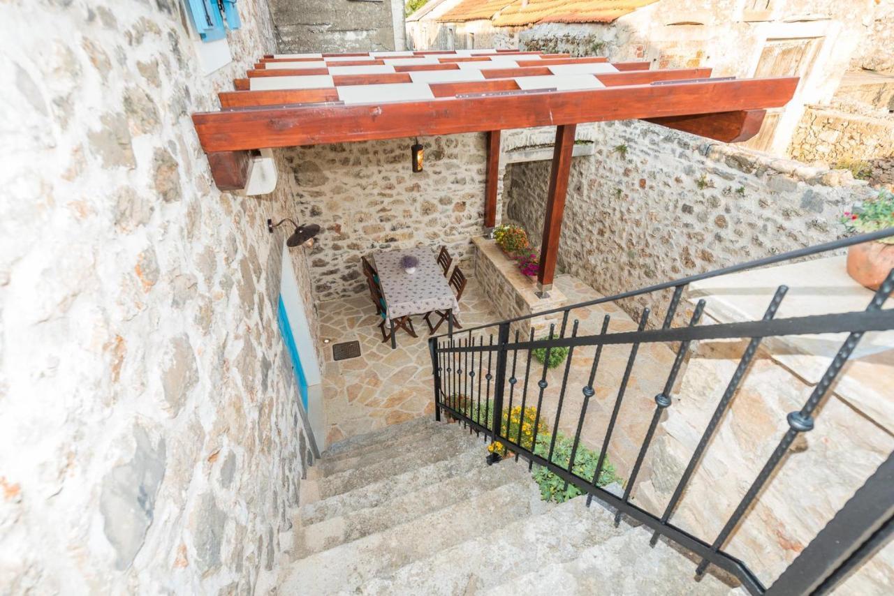 Holiday Home Lipa Nasa Neviđane Zewnętrze zdjęcie