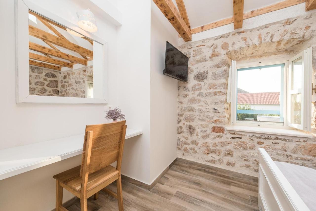 Holiday Home Lipa Nasa Neviđane Zewnętrze zdjęcie