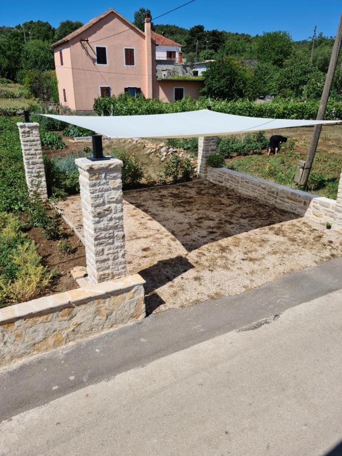 Holiday Home Lipa Nasa Neviđane Zewnętrze zdjęcie